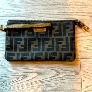 Fendi Wristlet. Brown.